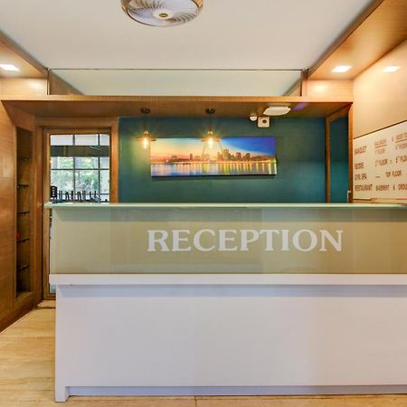 Hotel Aura - Near Malad Link Road Gorai Ngoại thất bức ảnh