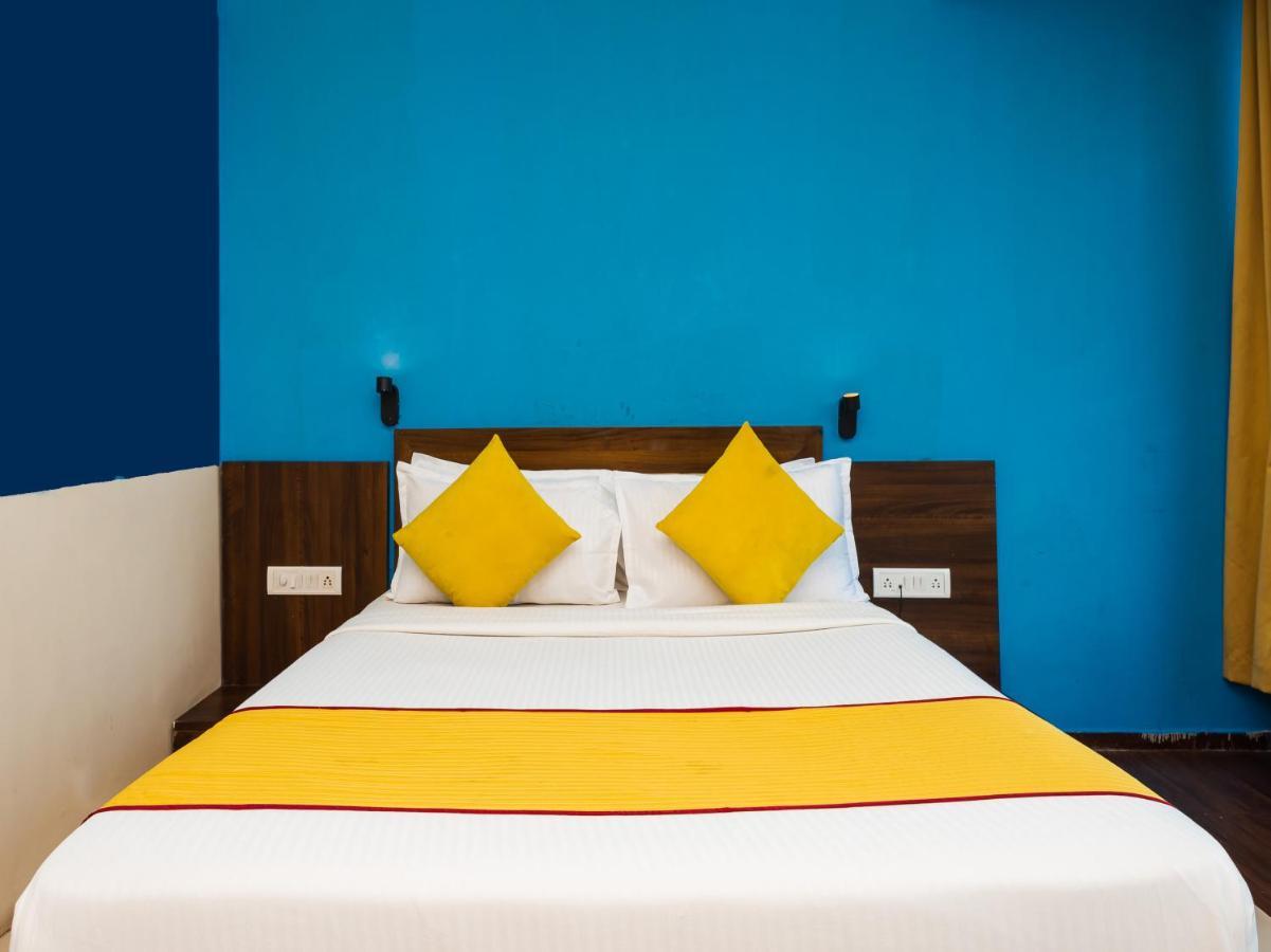 Hotel Aura - Near Malad Link Road Gorai Ngoại thất bức ảnh