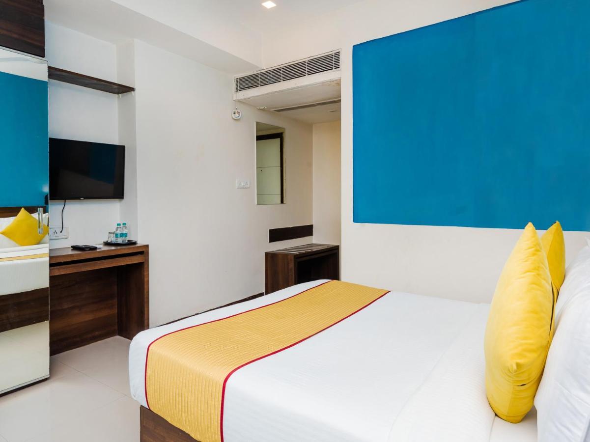 Hotel Aura - Near Malad Link Road Gorai Ngoại thất bức ảnh